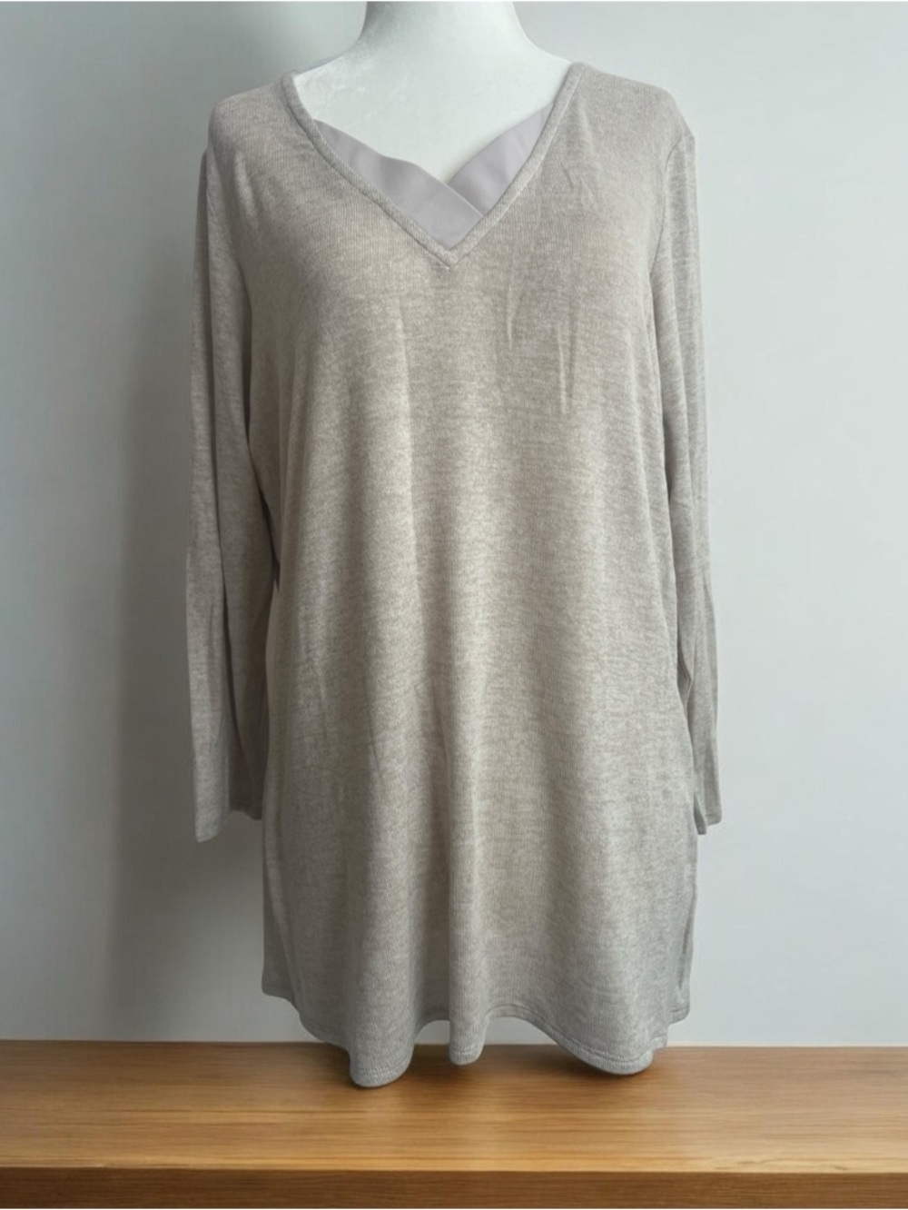 Halston Heritage Neutral Beige V-Neck Long Sleeve Tunic, size M